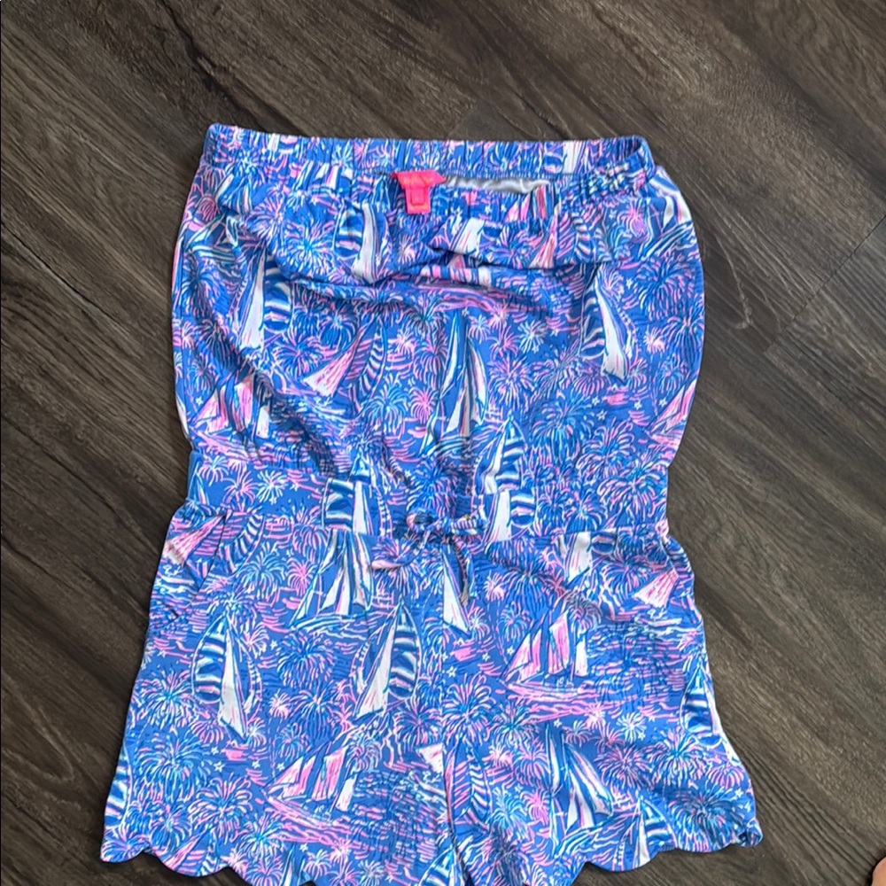 Lilly Pulitzer Blue and Pink Firework Print Shorts romper size 10 to big 🥲
